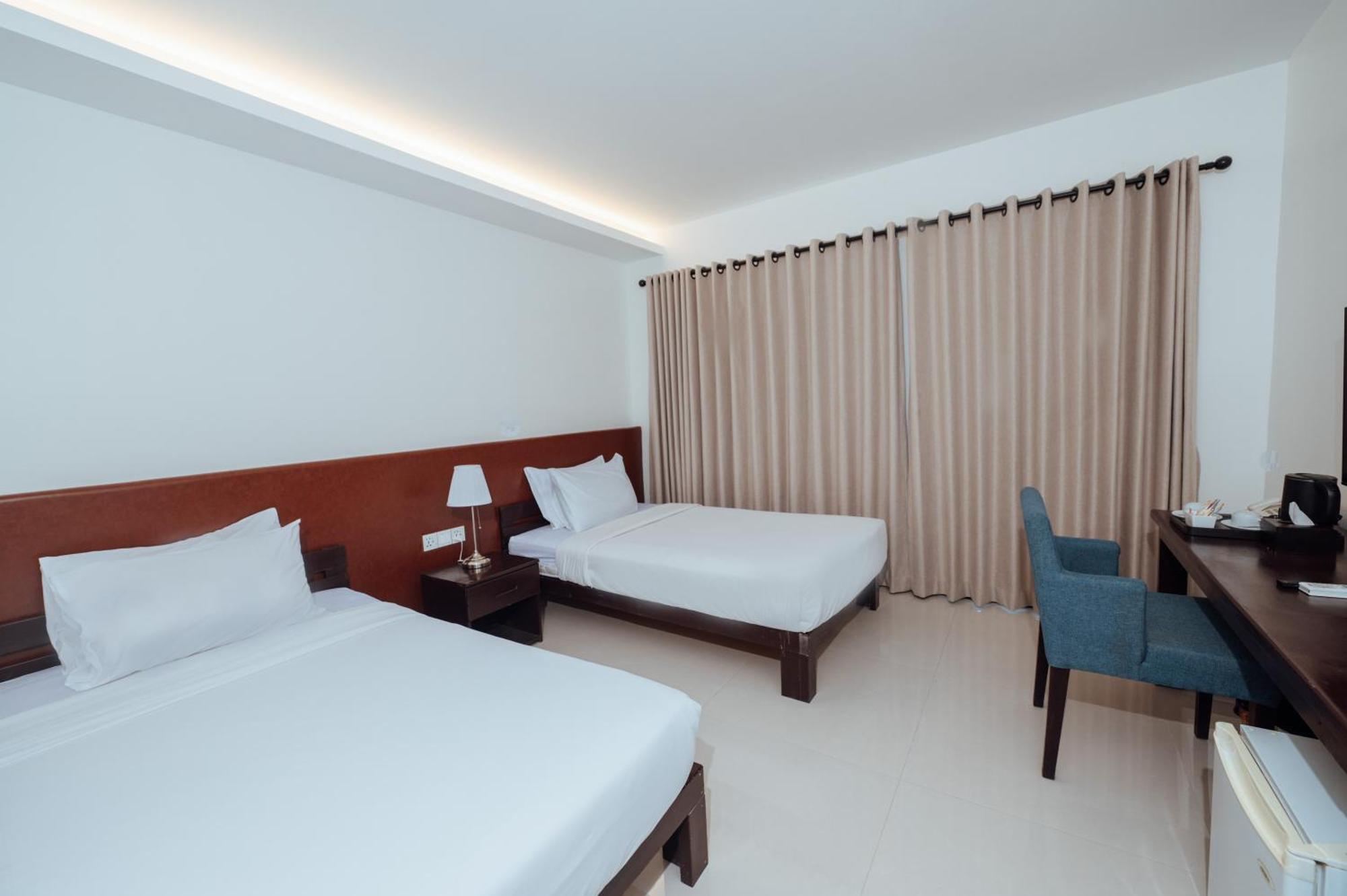 แคมโบเดียนคันทรีคลับ Hotel พนมเปญ ภายนอก รูปภาพ