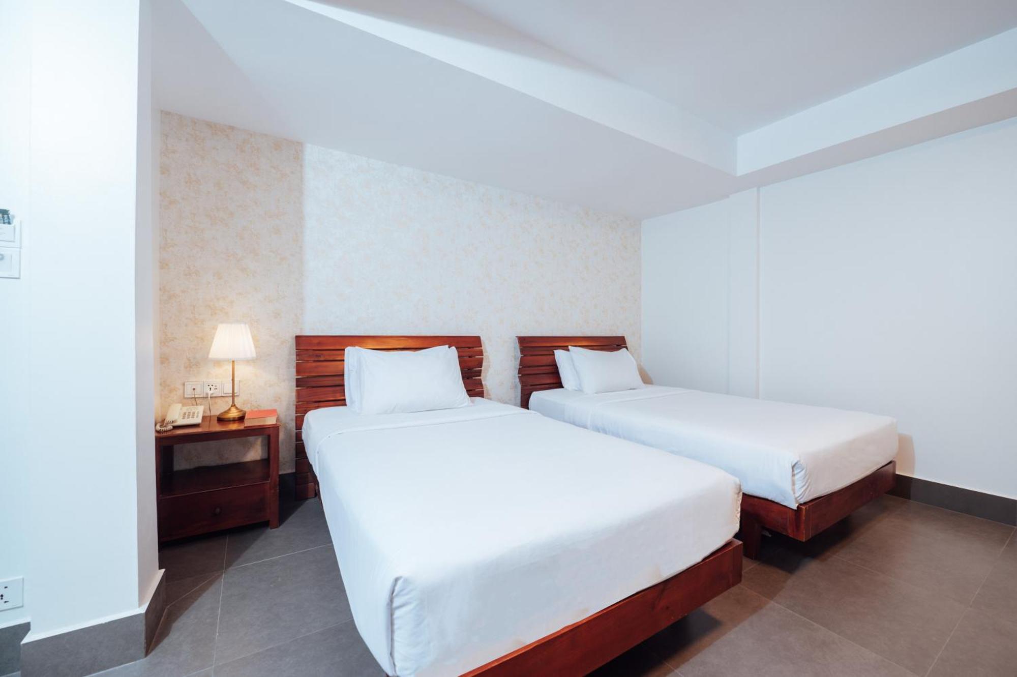 แคมโบเดียนคันทรีคลับ Hotel พนมเปญ ภายนอก รูปภาพ